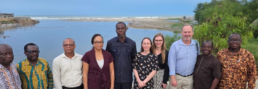 The UMDF team and Danish Ministry of Foreign Affairs colleagues at the Accra East project site
